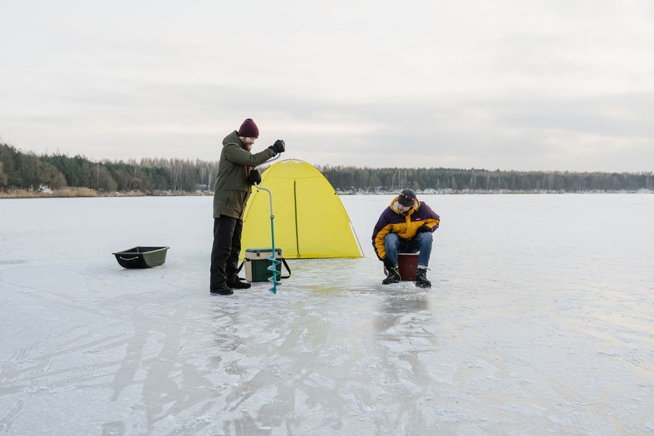 ice fishing shelter buying guide